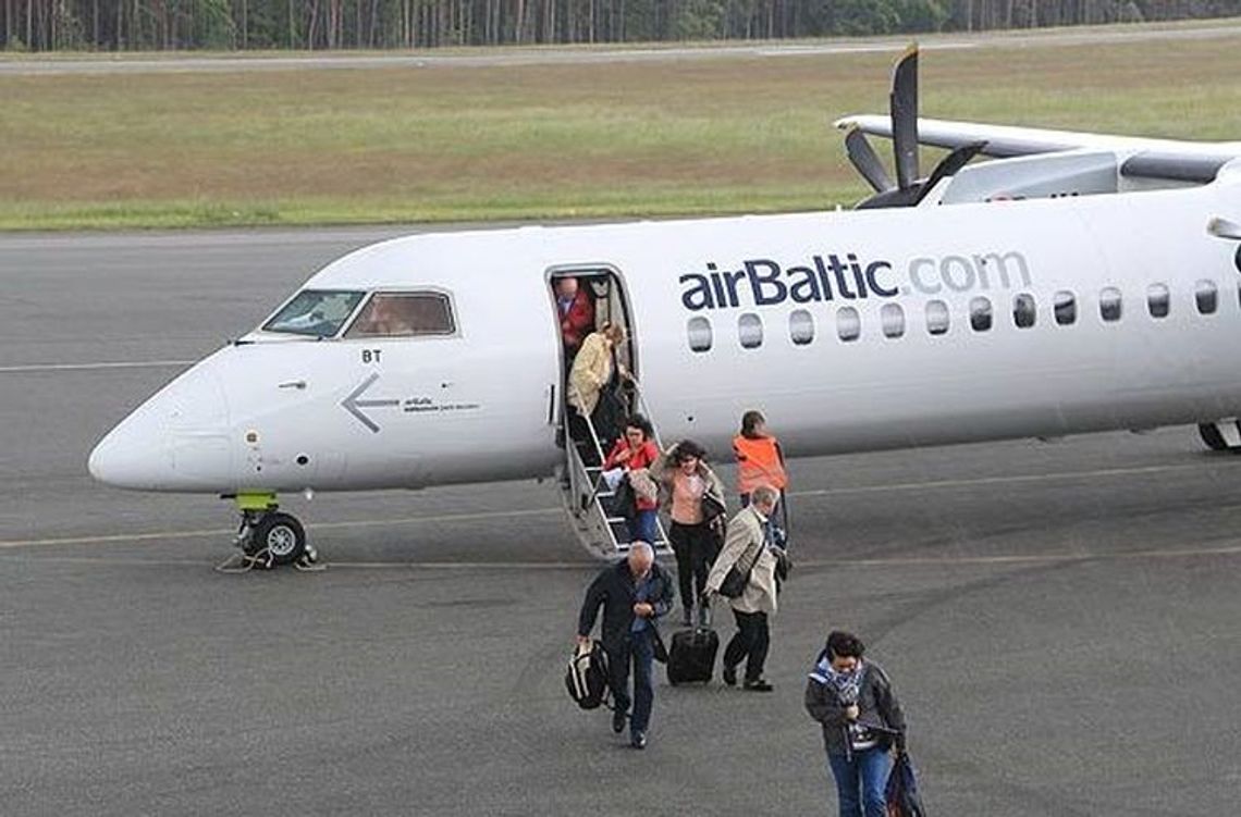 LOT rozważa dodatkowe loty z lotniska w Goleniowie LOT rozważa dodatkowe loty z lotniska w Goleniowie