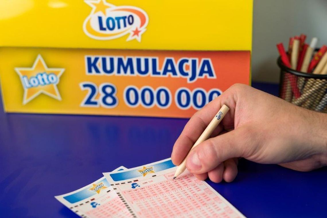 Lotto coraz droższe, ale wygrane też mają być wyższe Lotto coraz droższe, ale wygrane też mają być wyższe