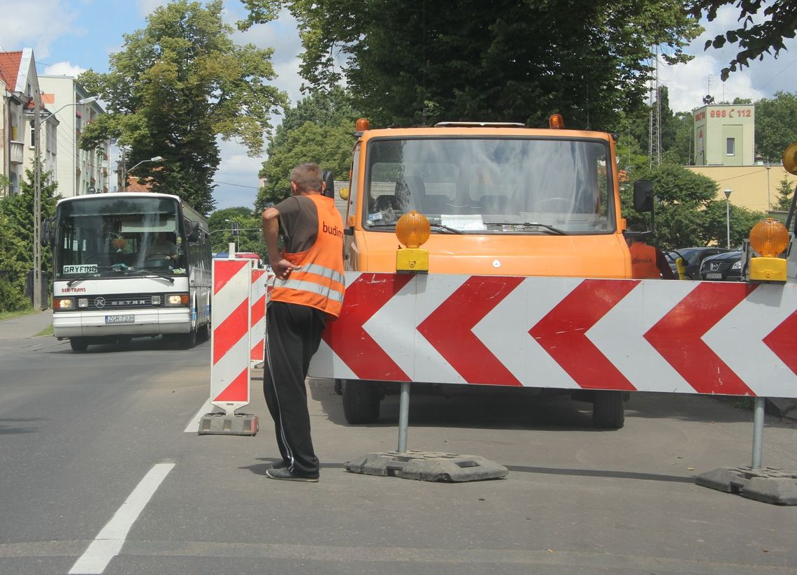 Łużycka zatarasowana