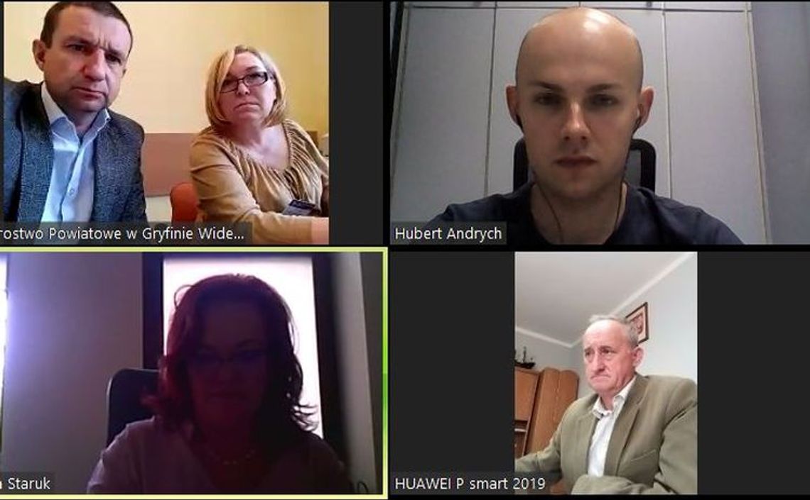 Ma pomysł na zlikwidowanie kolejek przed wydziałem komunikacji Ma pomysł na zlikwidowanie kolejek przed wydziałem komunikacji