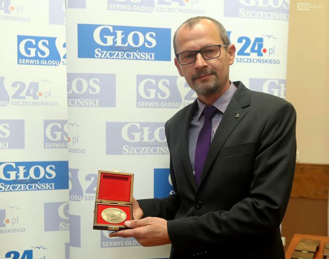 Maciej Ostrowski radnym na medal Maciej Ostrowski radnym na medal