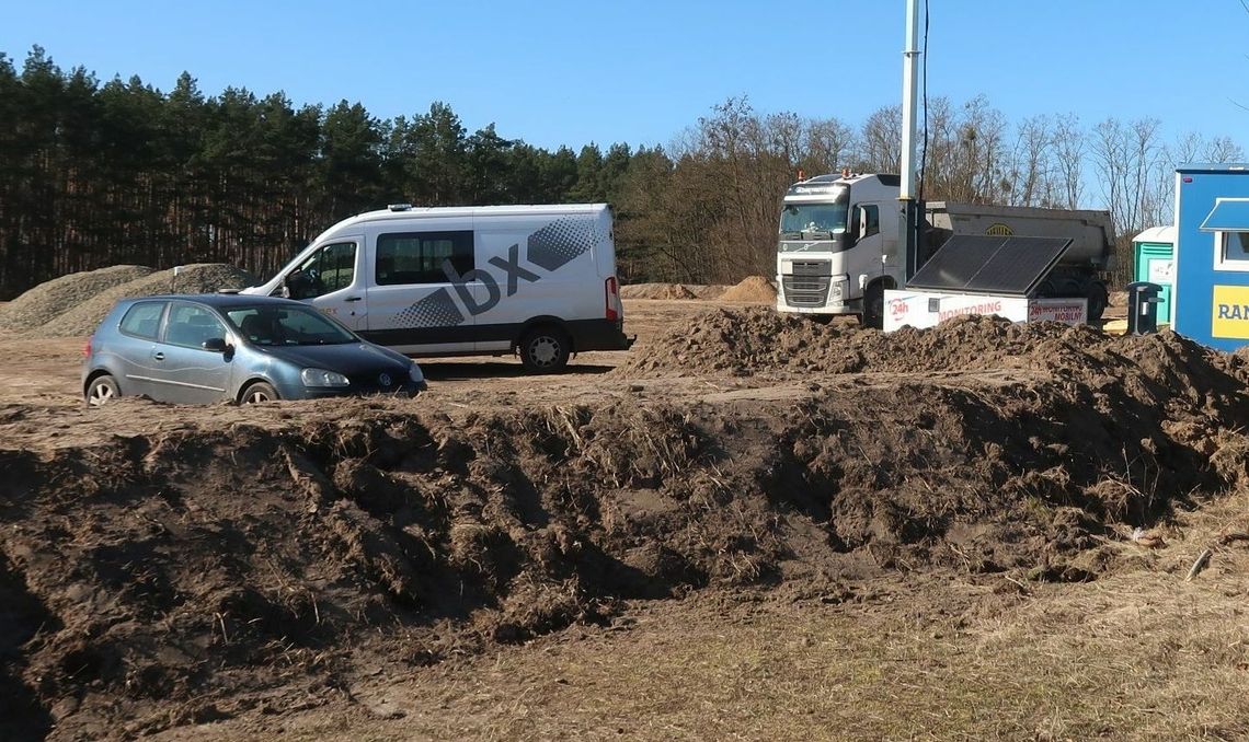 Mają formować wały na Odrze. Tajemnicza baza