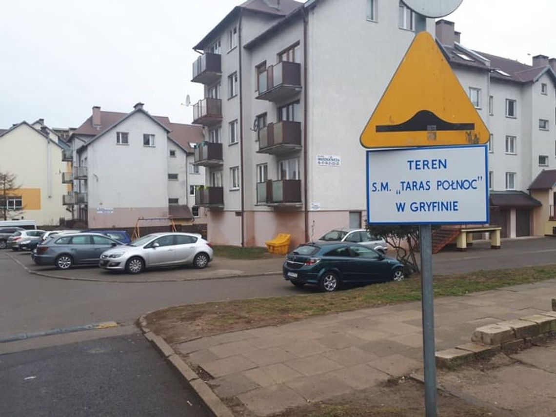 Mają parking, ale też problem aby z niego korzystać Mają parking, ale też problem aby z niego korzystać