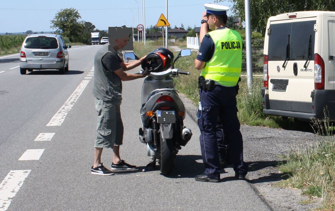 Mając ponad 2 promile jechał motocyklem. Zatrzymali go nim dojechał do Gryfina