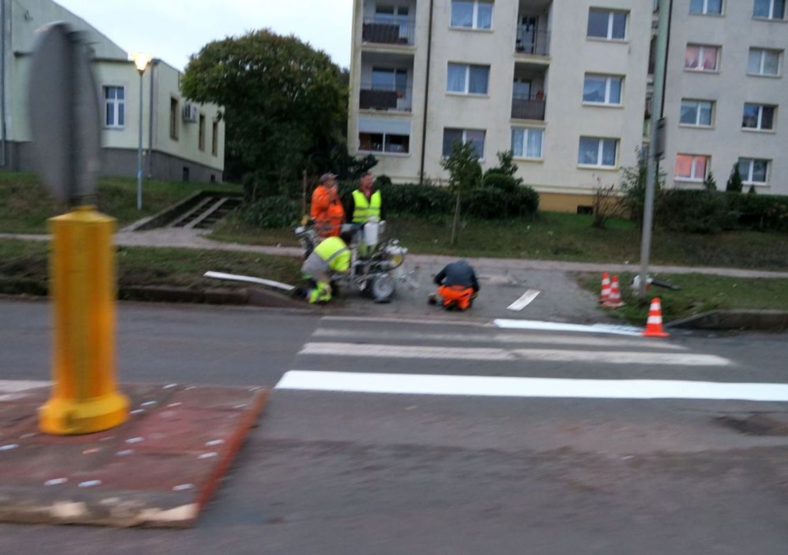 Malują wreszcie pasy Malują wreszcie pasy