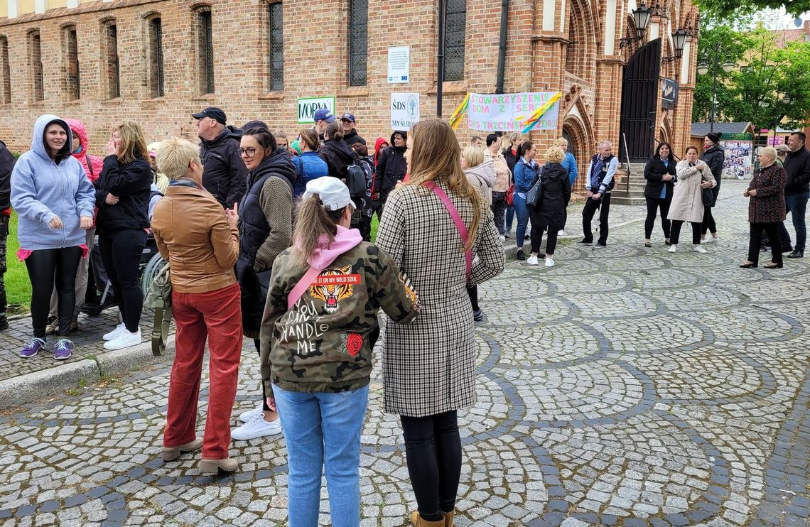 Manifestanci przeszli ulicami miasta