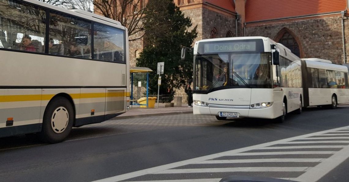 Masakra! Jedynka znowu nie przyjechała! [Listy czytelniczki i odpowiedź PKS]