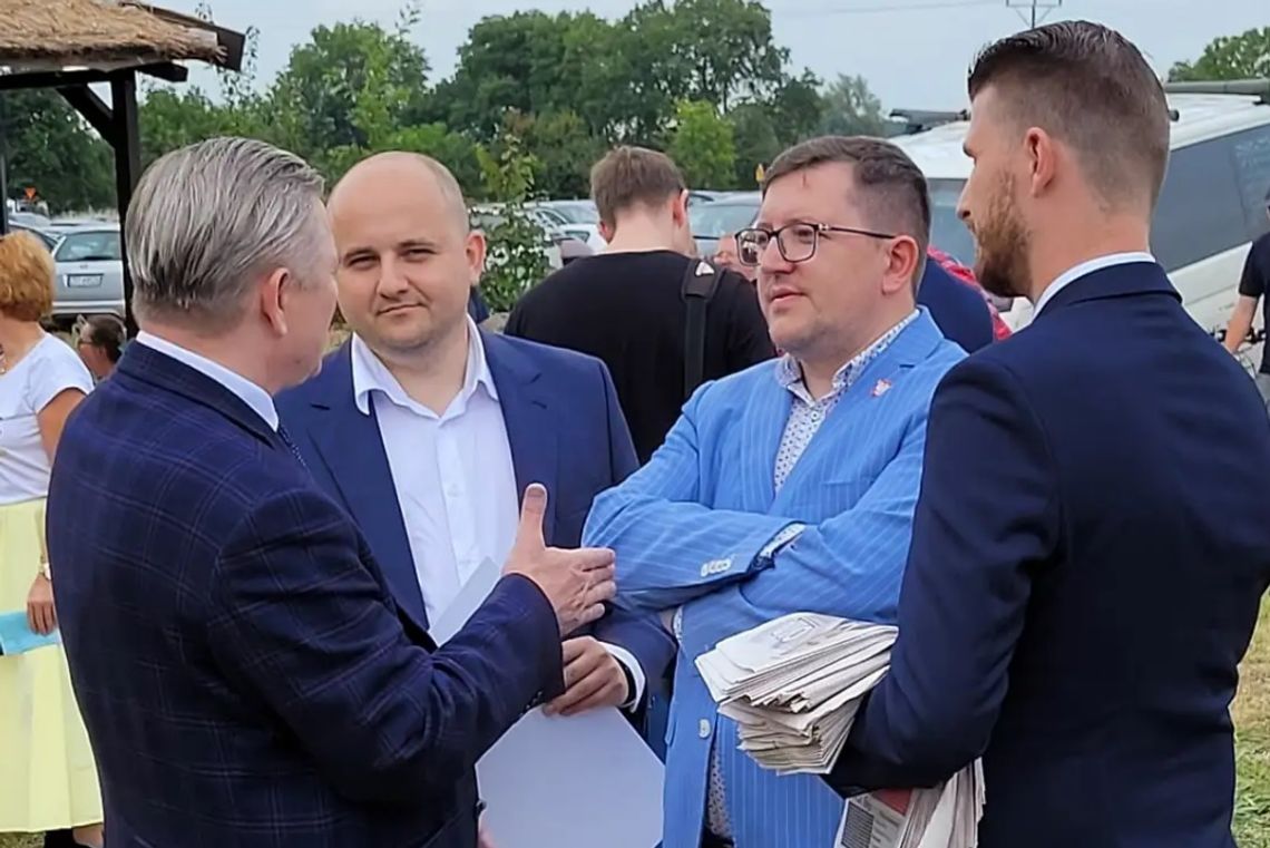 Matecki z kumplami dzielili pieniądze jak swoje. Niby nie promocja Solidarnej Polski