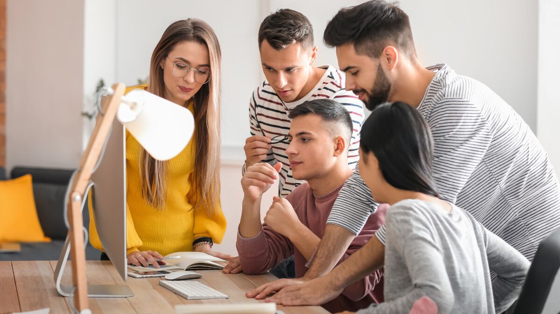 Ile kosztują korepetycje przygotowujące do matury 2026. Podajemy cennik lekcji z poszczególnych przedmiotów Ile kosztują korepetycje przygotowujące do matury 2026. Podajemy cennik lekcji z poszczególnych przedmiotów