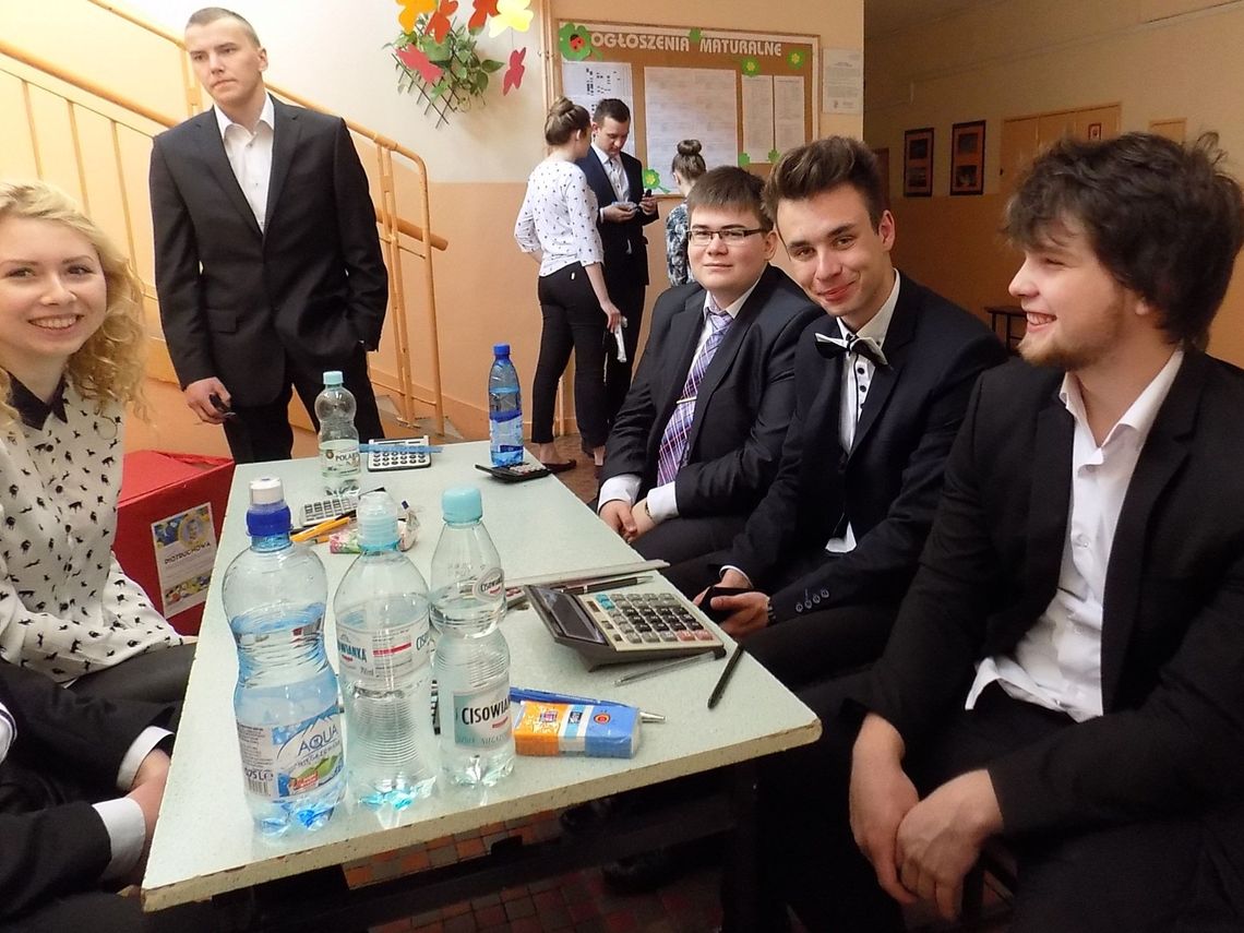 Maturzyści, trzymamy za was kciuki!
Maturzyści, trzymamy za was kciuki!