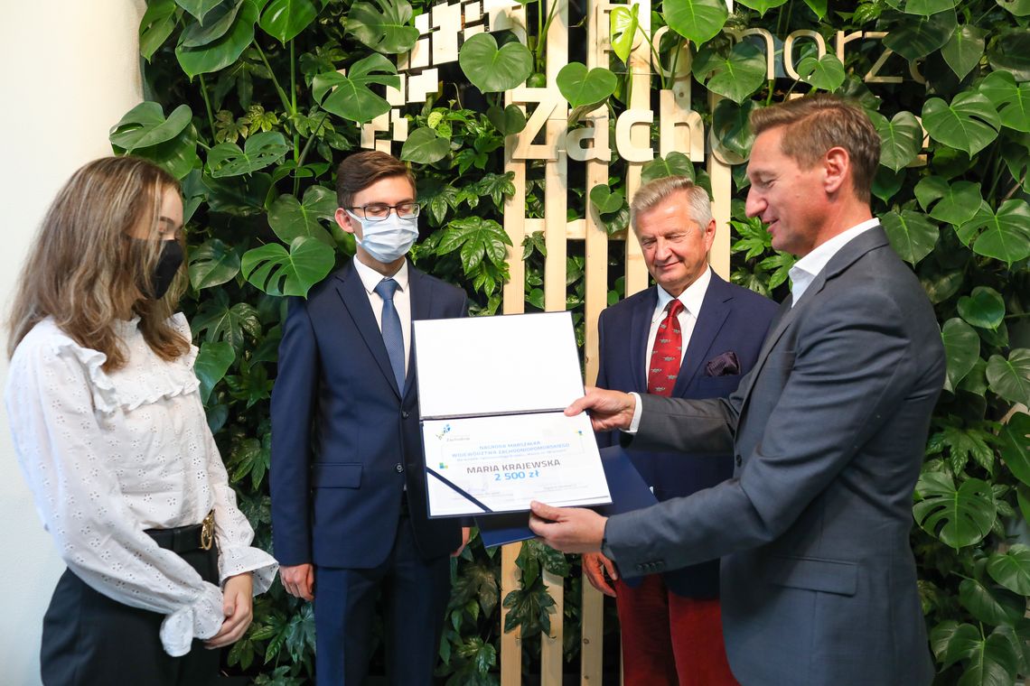 Maturzyści z Pomorza Zachodniego w gronie najlepszych Maturzyści z Pomorza Zachodniego w gronie najlepszych