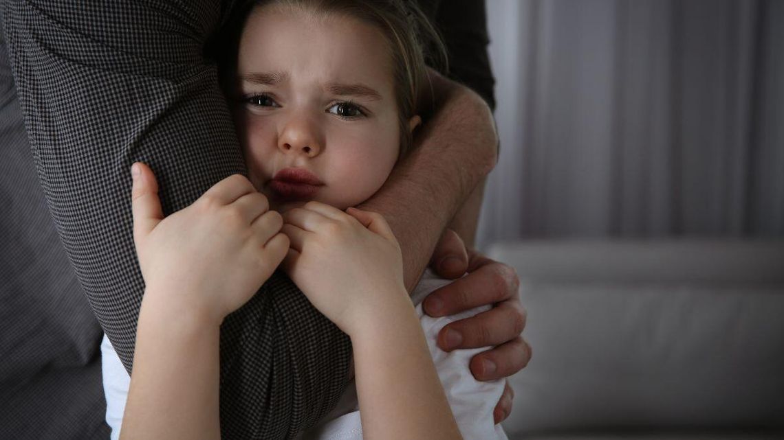 Pracują z dziećmi, mając na koncie wyroki? Kontrolerzy w szkołach