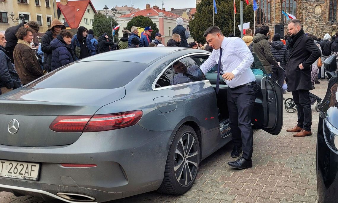 Mentzen ostro do PiS, a Nawrockiego określa jako "niezbyt lotnego osiłka". Bielan przeprasza za szantaż