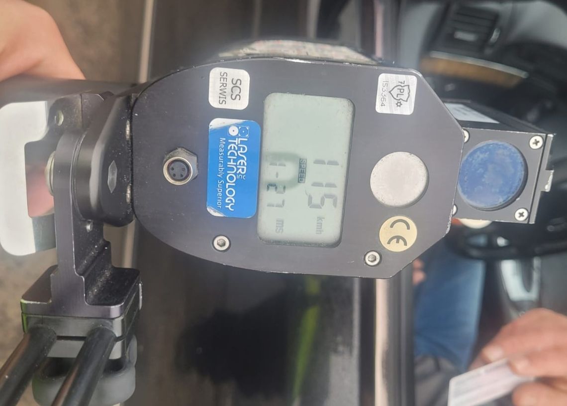 Mercedesem pędził 115 km/h po Gryfinie. Trzy poważne konsekwencje Mercedesem pędził 115 km/h po Gryfinie. Trzy poważne konsekwencje