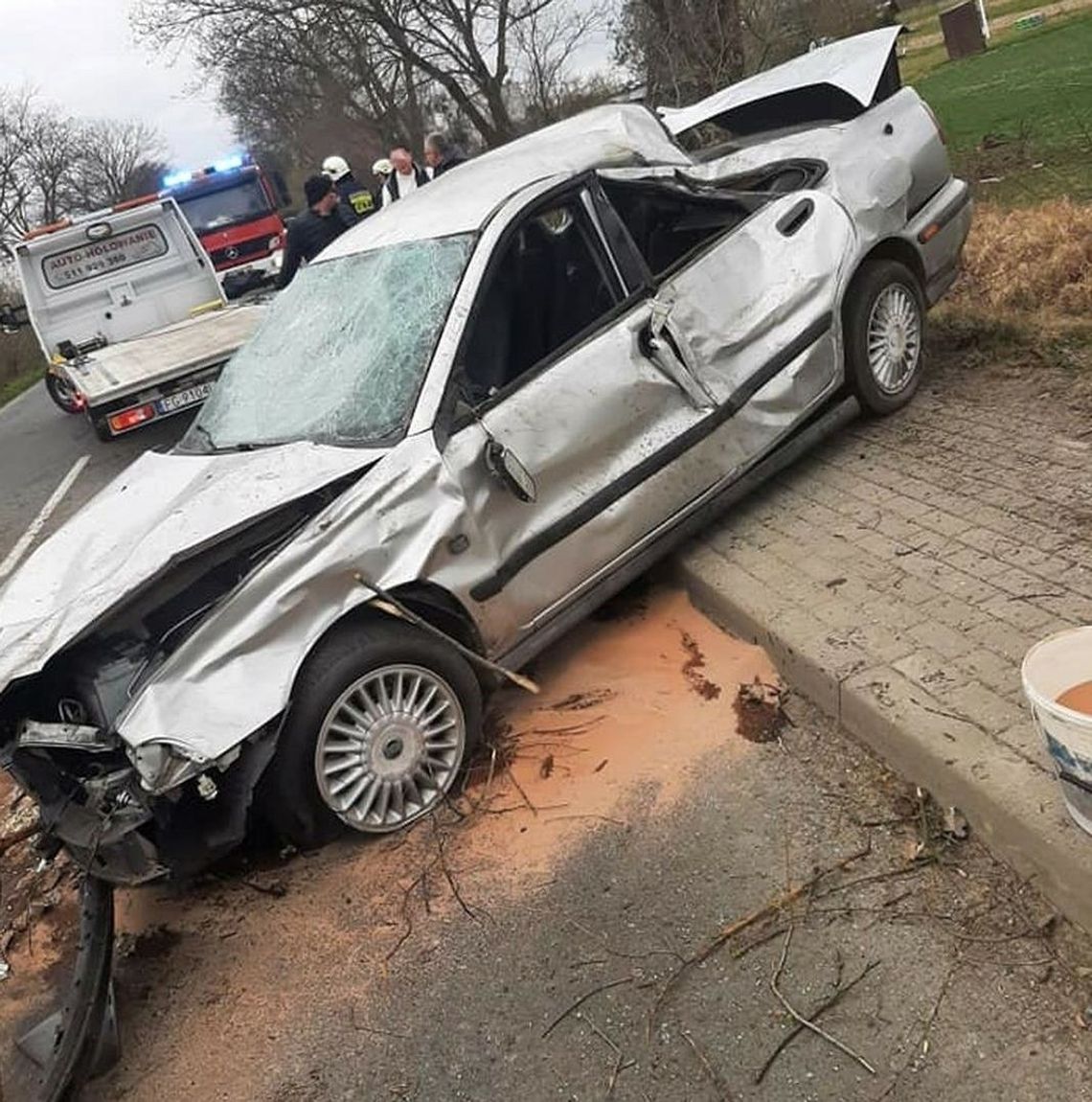 Miał 2,3 promila i dachował Miał 2,3 promila i dachował