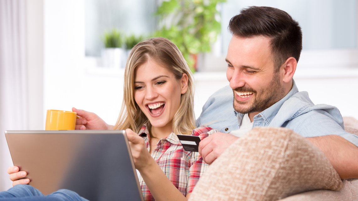 Niby polska marka, a sprzedają azjatyckie produkty. Sklepy wprowadzają w błąd klientów Niby polska marka, a sprzedają azjatyckie produkty. Sklepy wprowadzają w błąd klientów