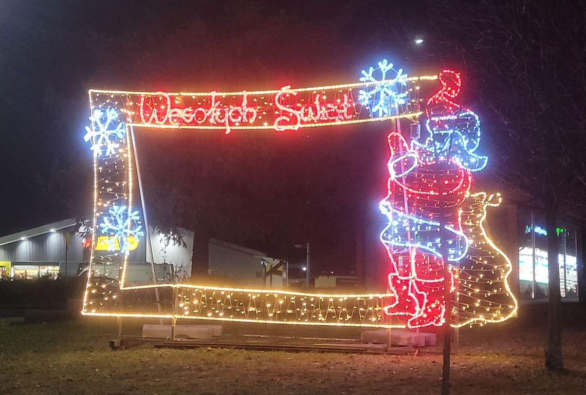 Miasto z powiatu gryfińskiego powoli zmienia swój świąteczny wizerunek