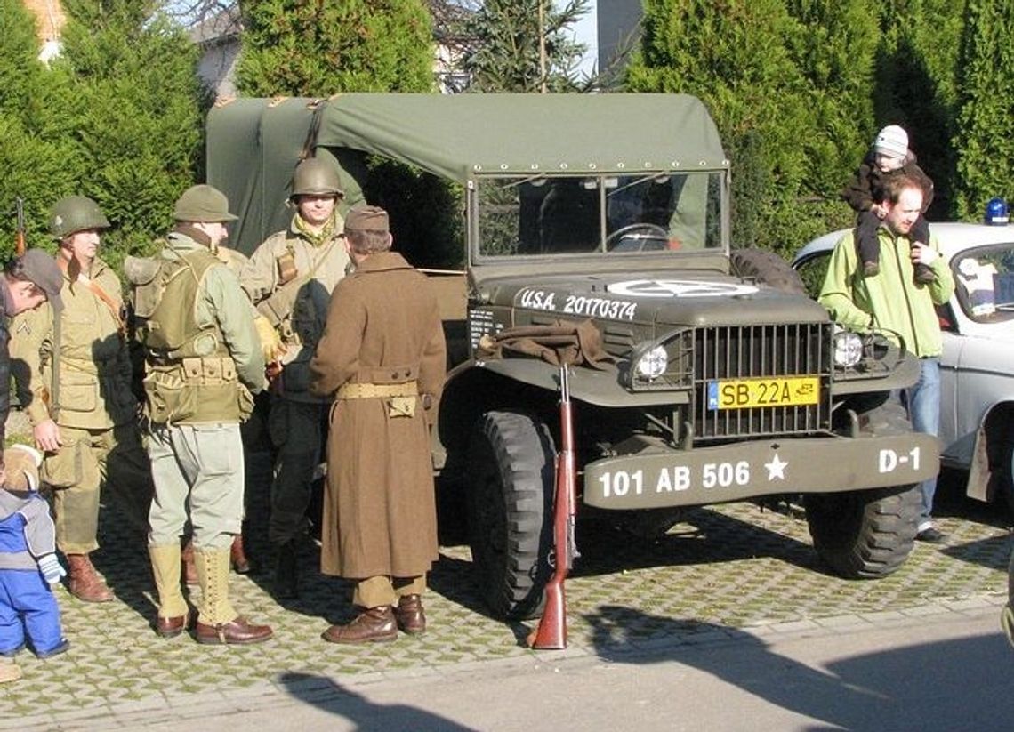 Miedwiański Zlot Pojazdów Zabytkowych w Gryfinie Miedwiański Zlot Pojazdów Zabytkowych w Gryfinie