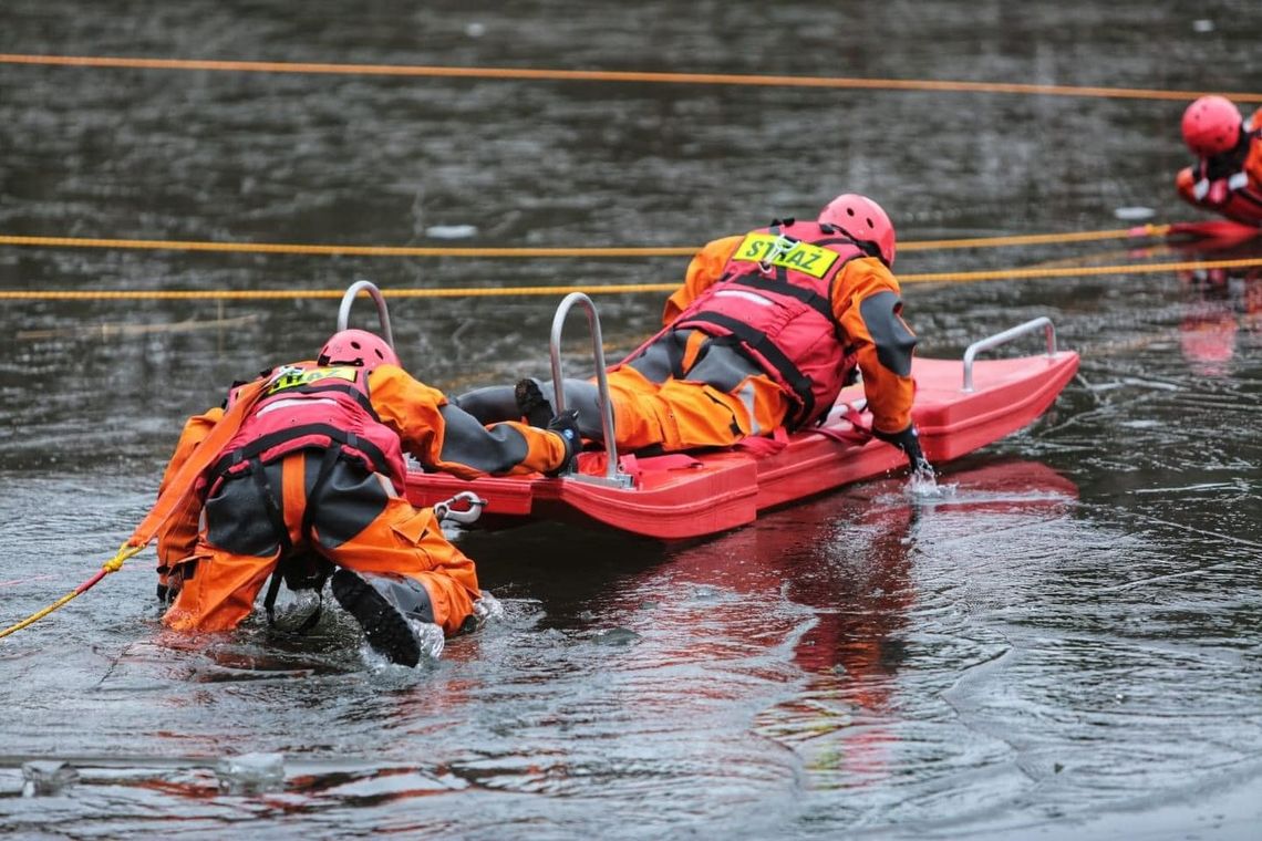 Międzypowiatowe ćwiczenia ratownicze na lodzie