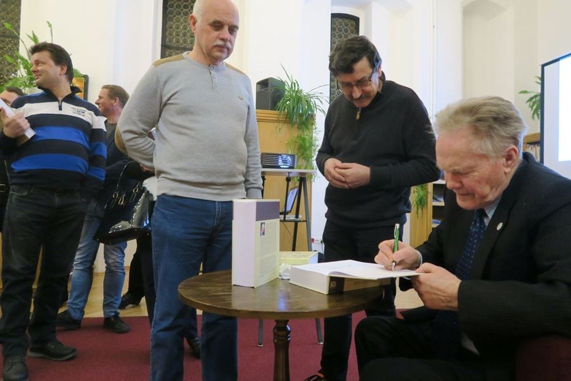 Miejsce bitwy pod Cedynią przenoszą bezzasadnie – uważa prof. Rymar i zaprasza na promocję książki