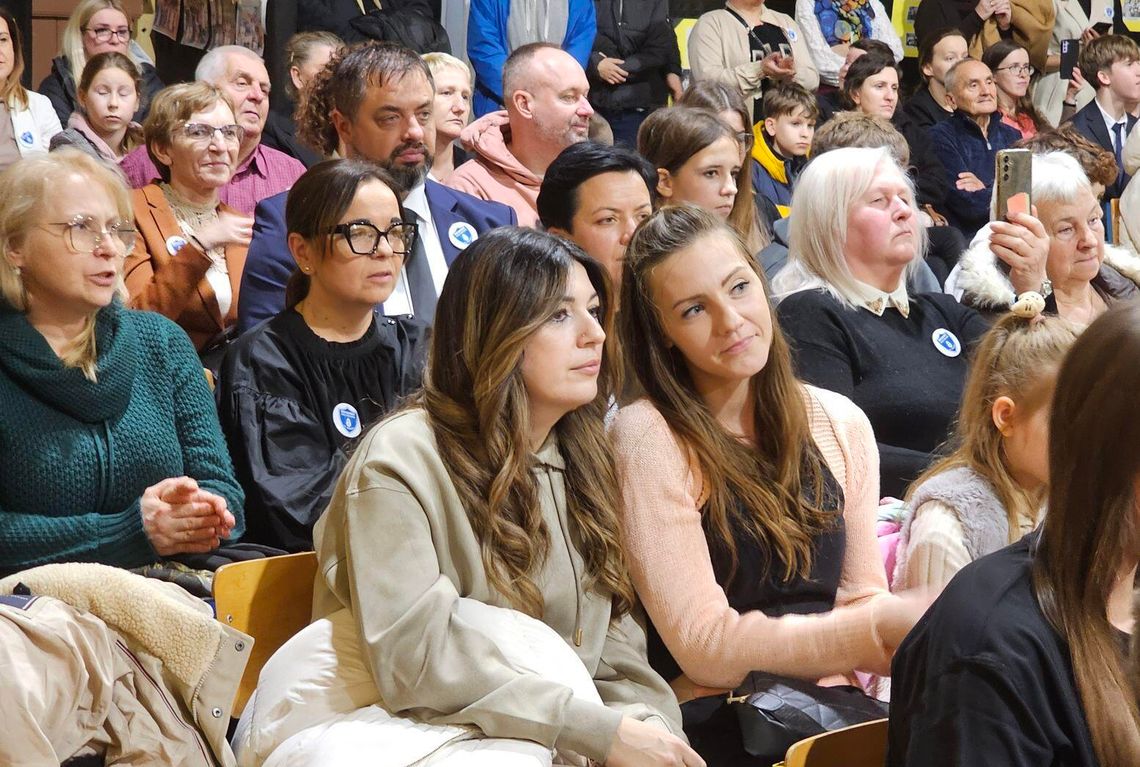 Mieszkowice świętowały 80 lat! Szkoła im. Mieszka I łączy pokolenia i patrzy w przyszłość Mieszkowice świętowały 80 lat! Szkoła im. Mieszka I łączy pokolenia i patrzy w przyszłość