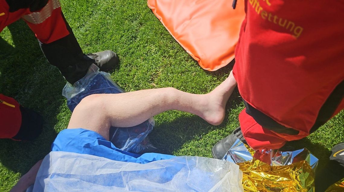 Zderzył się z bramkarzem na boisku. Mikołaj Sokołowski z poważną kontuzją!