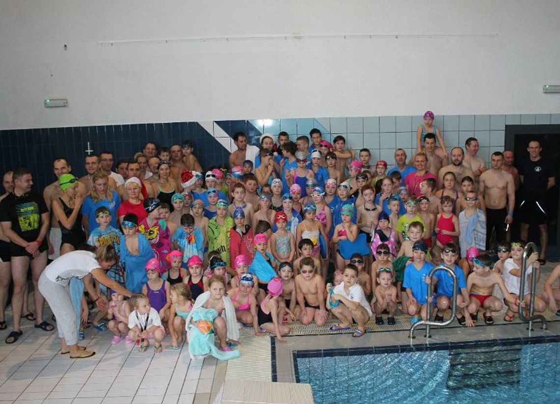 Mikołajkowe zawody pływackie