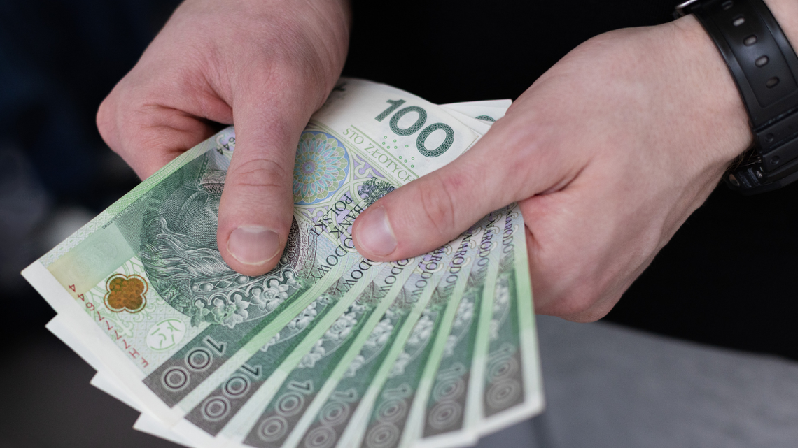 Kwoty wygranej ustalane są dla każdej zdrapki. My wierzymy i gramy, a ktoś na tym zarabia Kwoty wygranej ustalane są dla każdej zdrapki. My wierzymy i gramy, a ktoś na tym zarabia