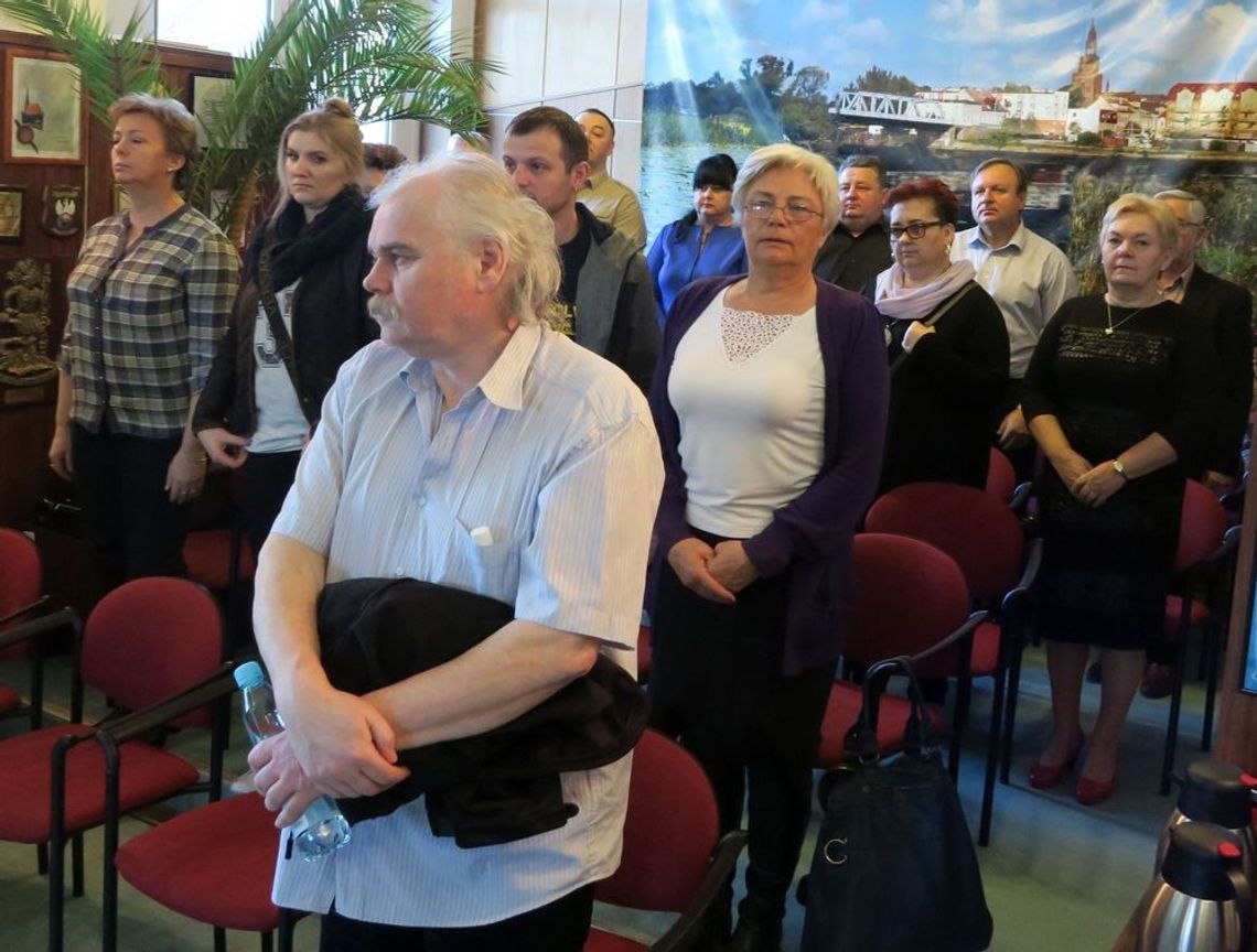 Minutą ciszy uczcili odejście Mariana Anklewicza Minutą ciszy uczcili odejście Mariana Anklewicza