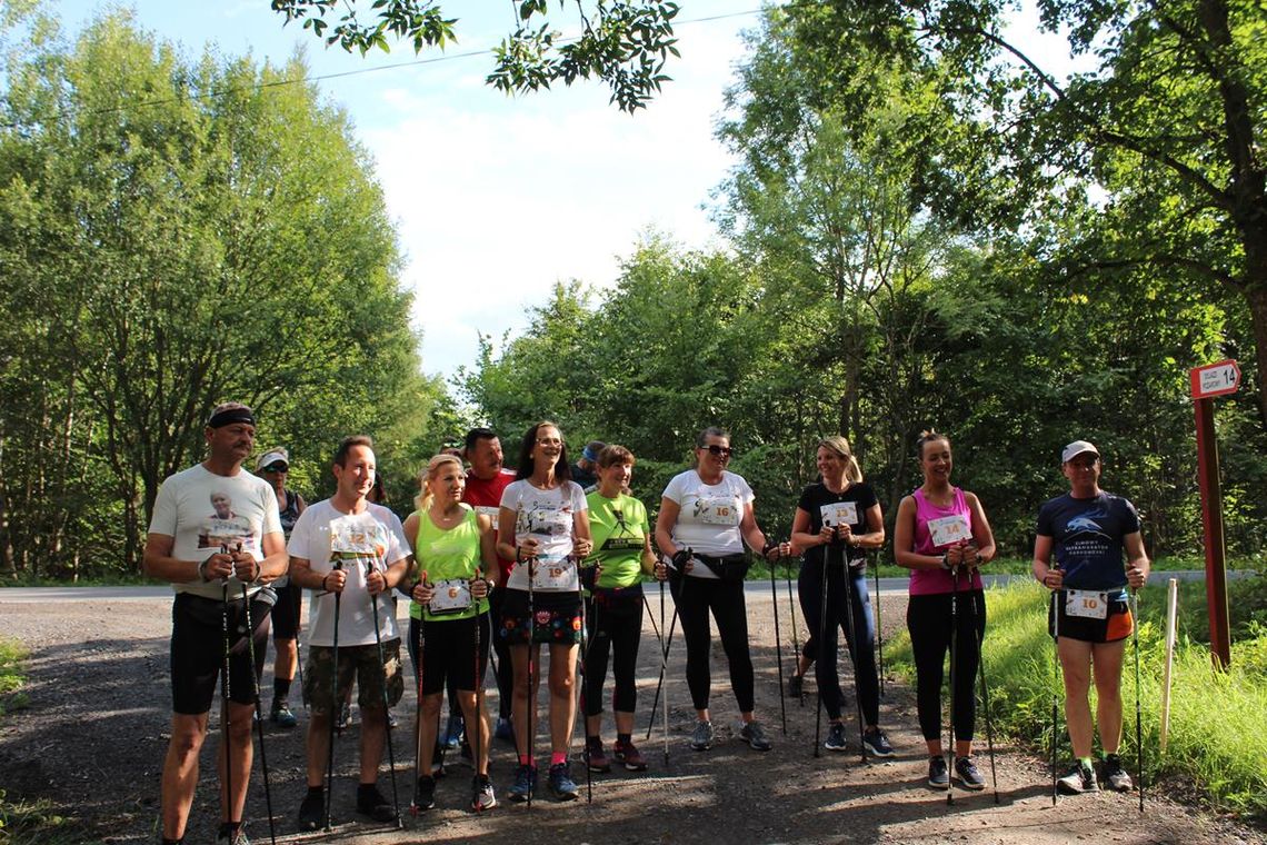 „Miodowy Marsz” nordic walking - dołącz do wydarzenia!