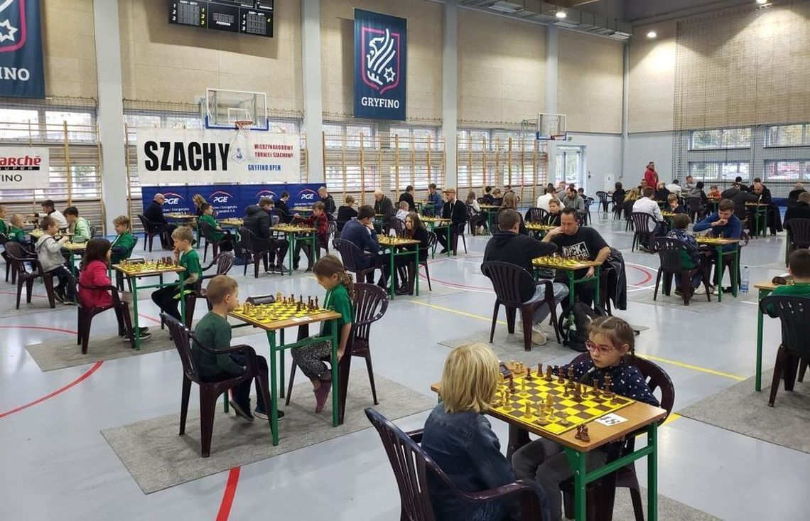 Mistrz FIDE Robert Kula oraz gryfinianka Liwia Babińska zwycięzcami szachowego Gryfino-Open 2022 [FOTO]