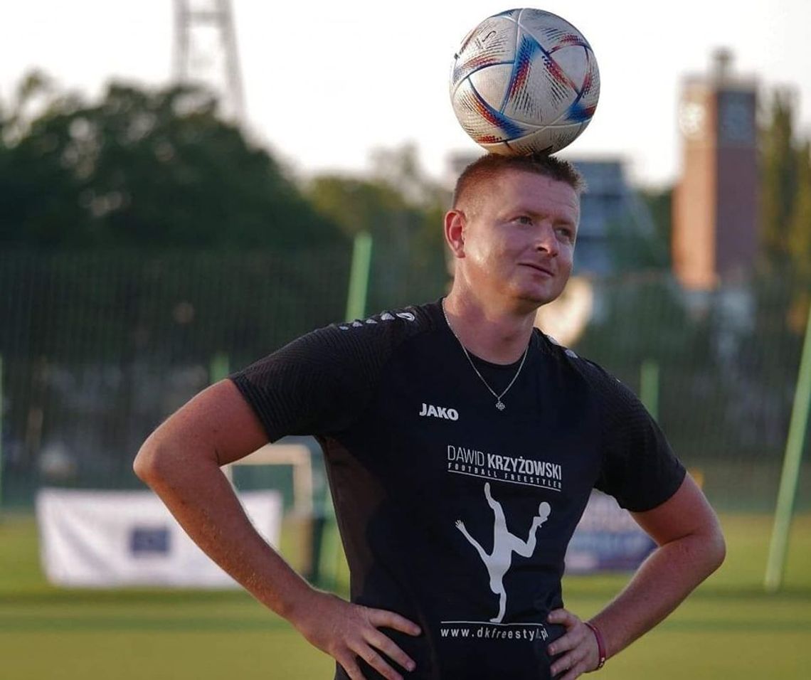 Mistrz football freestylu Dawid Krzyżowski wystąpi na wyjątkowym festynie