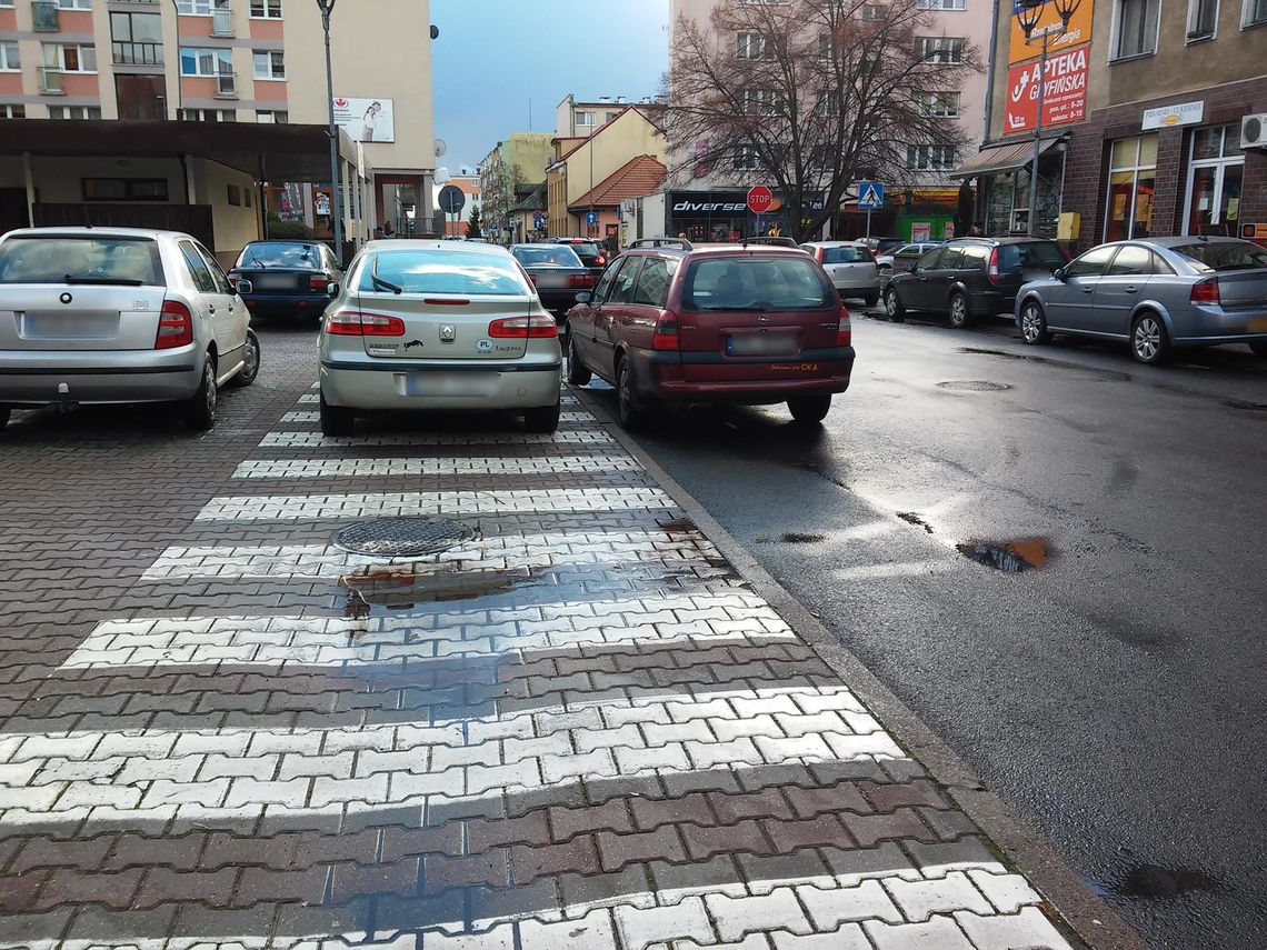 "Mistrz" parkowania na pasach "Mistrz" parkowania na pasach