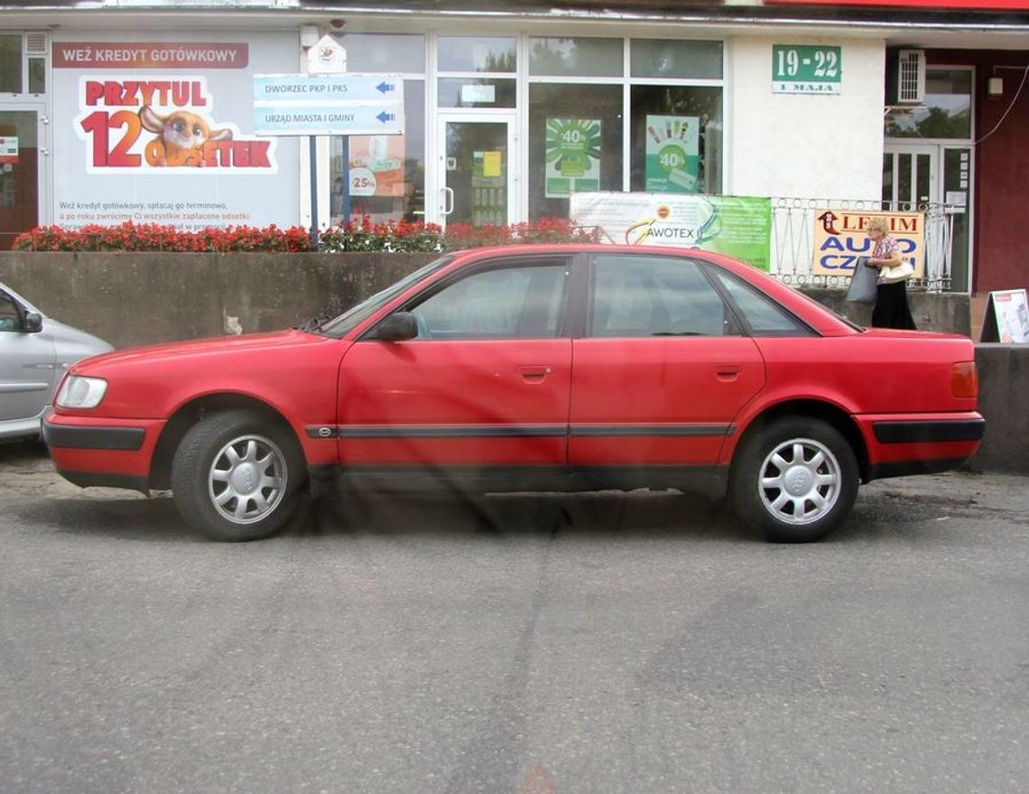 Mistrz parkowania zaparkował za dwóch Mistrz parkowania zaparkował za dwóch