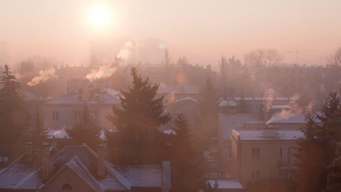 Temperatura spada, mgła opada, więc jest smog. Każda okolic ma swego "mistrza"