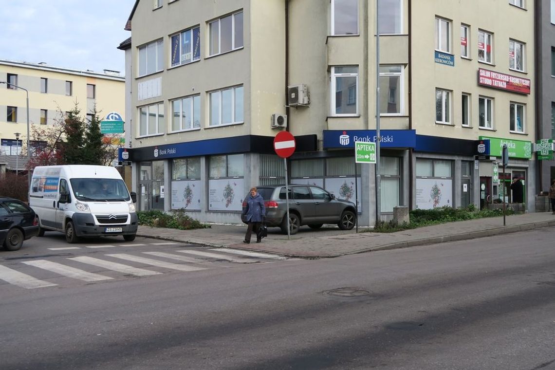 Mistrzowie parkowania „dzięki” dostawie do Biedronki Mistrzowie parkowania „dzięki” dostawie do Biedronki