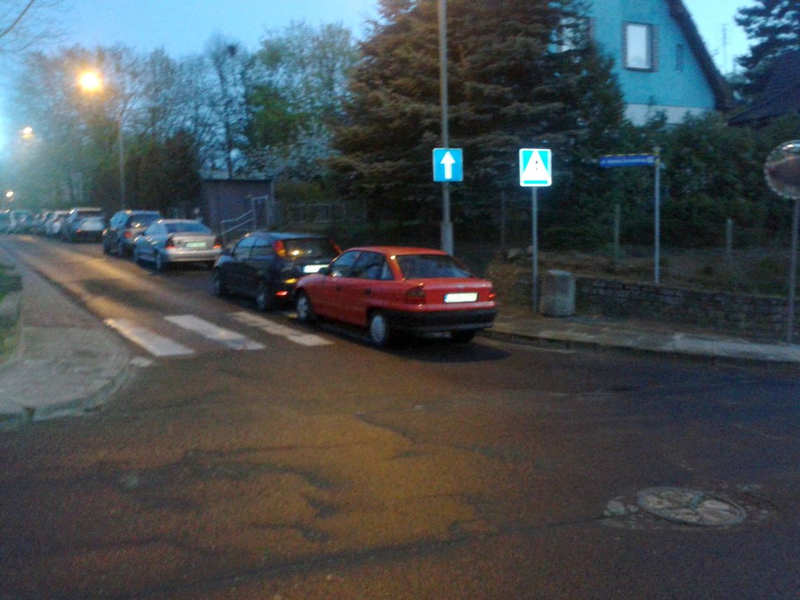 „Mistrzowie” parkowania na pasach „Mistrzowie” parkowania na pasach