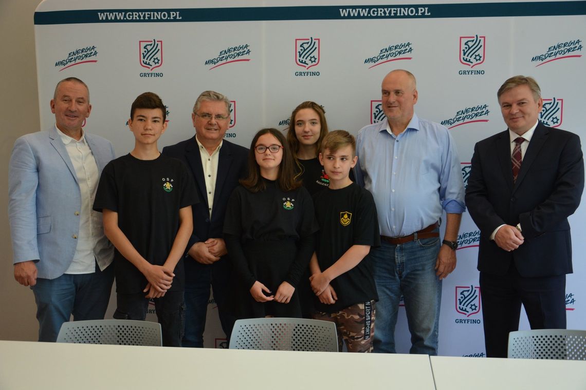 Młodzi strażacy uratowali życie mężczyźnie Młodzi strażacy uratowali życie mężczyźnie