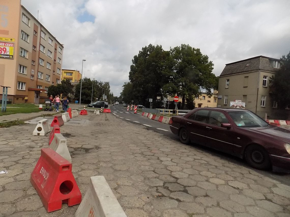 Montują już znaki Montują już znaki