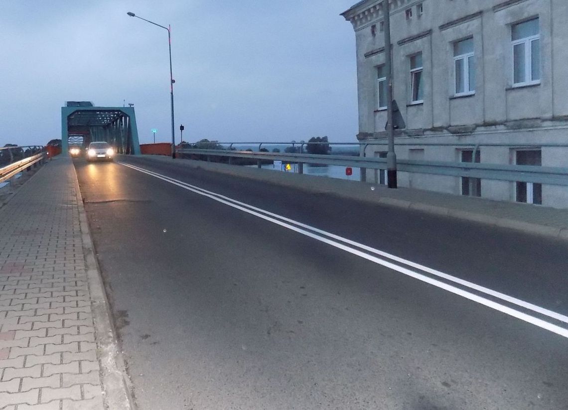 Most już otwarty. Remont za sprawą niesfornej barki Most już otwarty. Remont za sprawą niesfornej barki