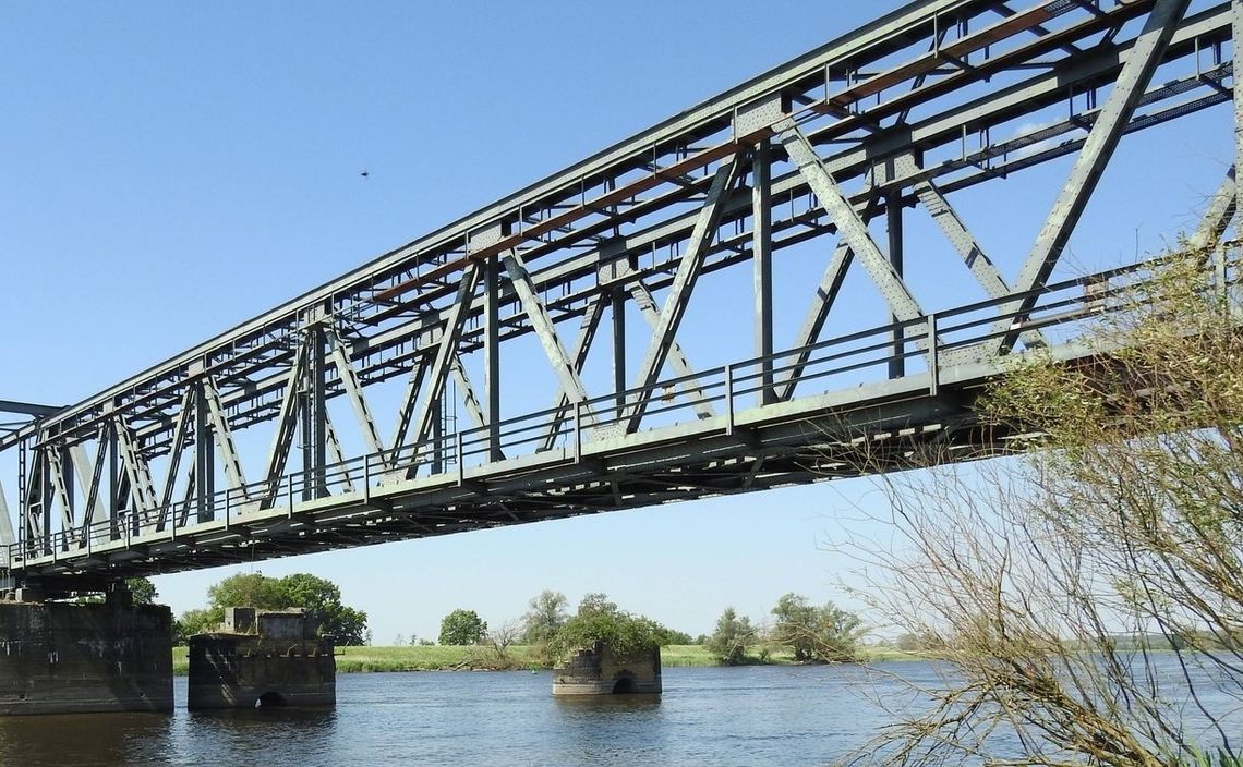 Most w Siekierkach otworzy się na rowerowych turystów - partnerzy z Polski i Niemiec przystępują do projektu