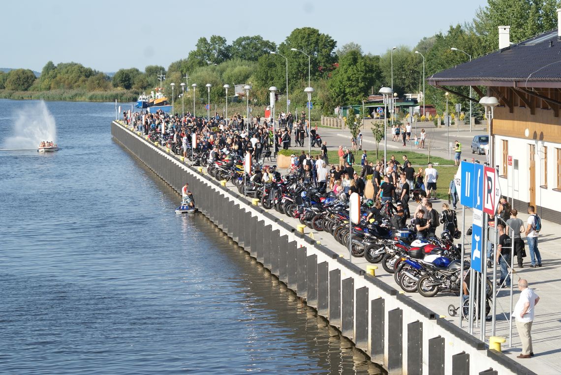 Motocykliści żegnają lato z odciną