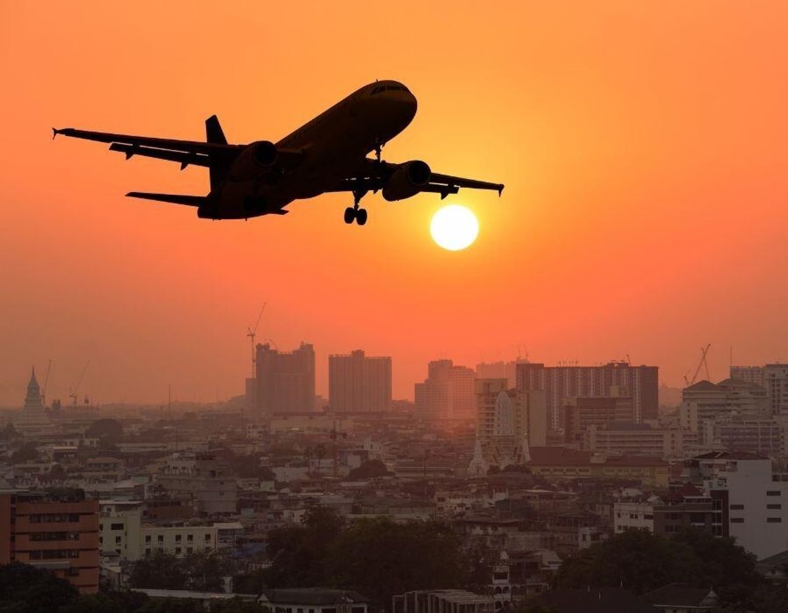 Wakacje w cieniu wojny. Resort Dyplomacji alarmuje, że rodacy wciąż podróżują w rejon konfliktu