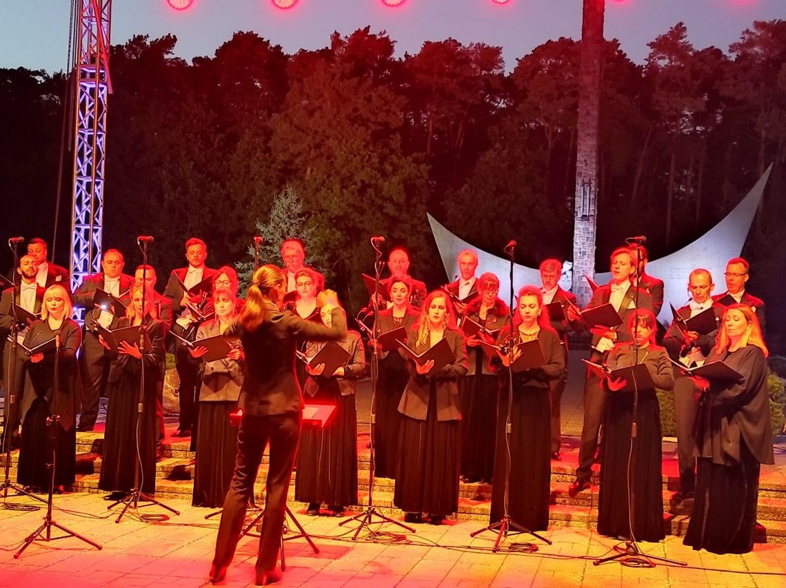 Na cmentarzu wojennym wystąpili muzycy ze szczecińskiej opery