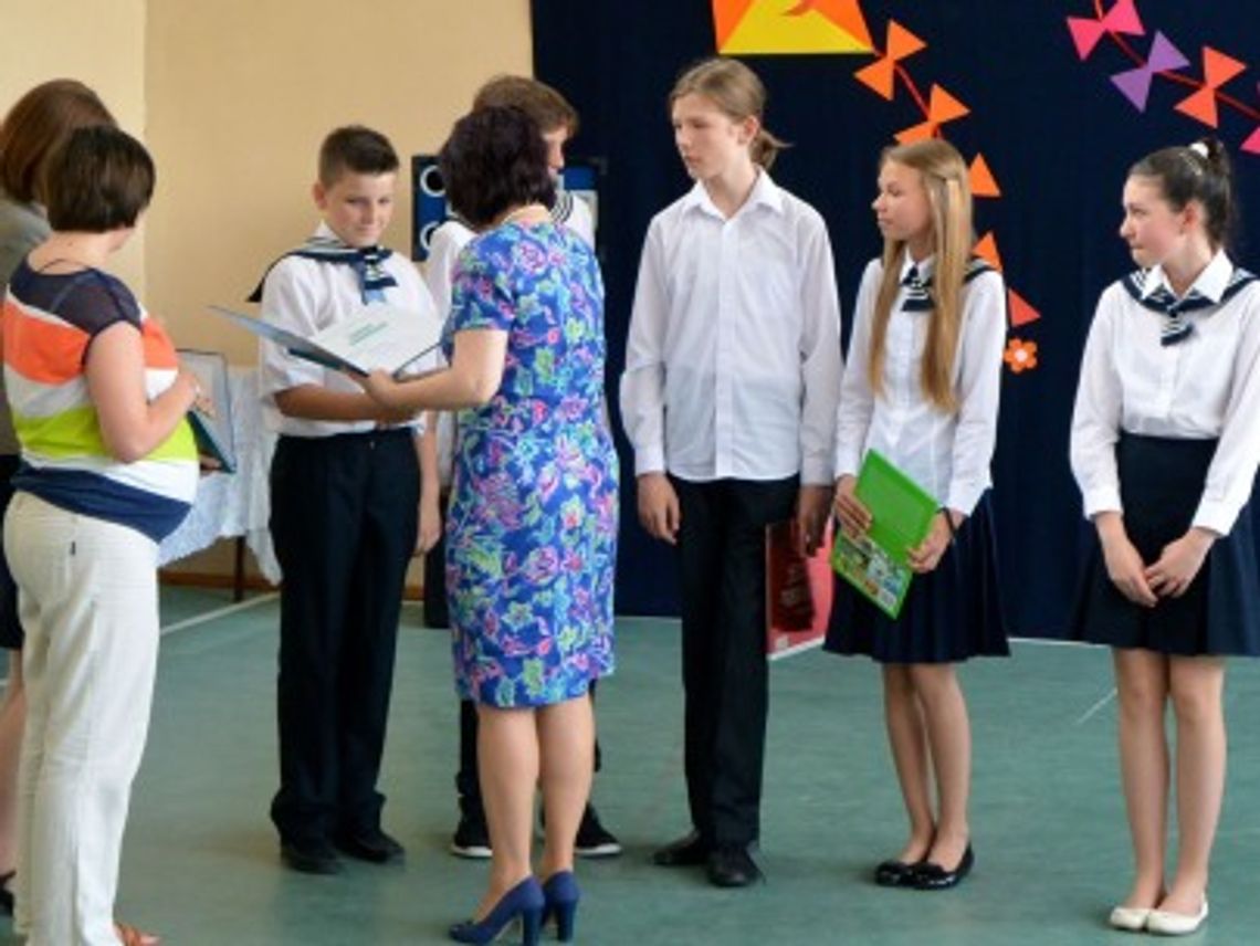 Na którą godzinę przyjść po świadectwo