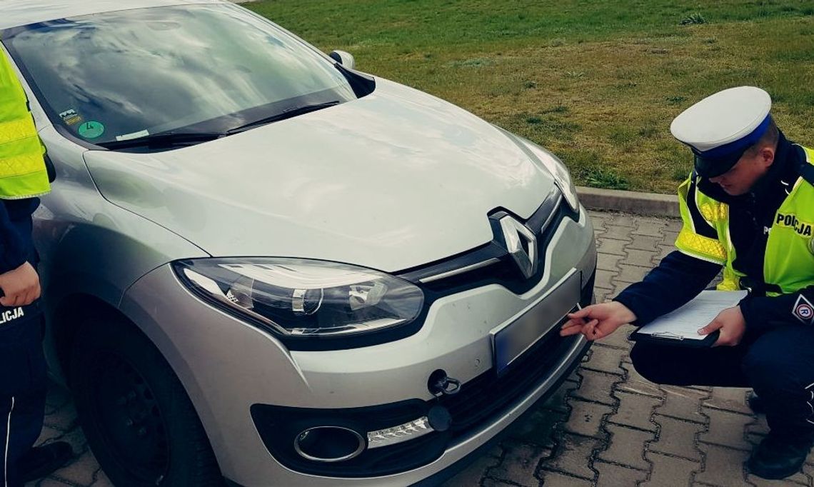 Na przodzie inna tablica, na tyle jeszcze inna, a kierowca po narkotykach Na przodzie inna tablica, na tyle jeszcze inna, a kierowca po narkotykach