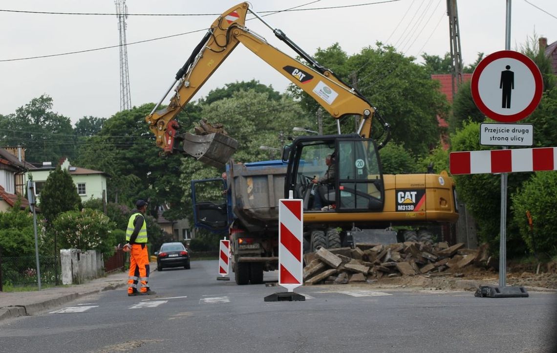 Na tej ulicy w Gryfinie natrafimy na utrudnienia Na tej ulicy w Gryfinie natrafimy na utrudnienia