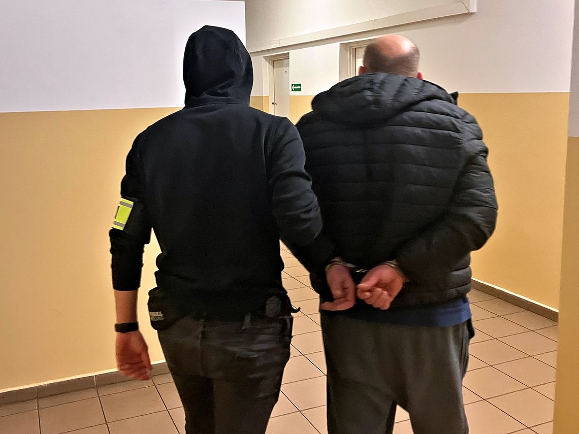 Kierowca BMW uciekał przed policją. Chciał pozbyć się narkotyków