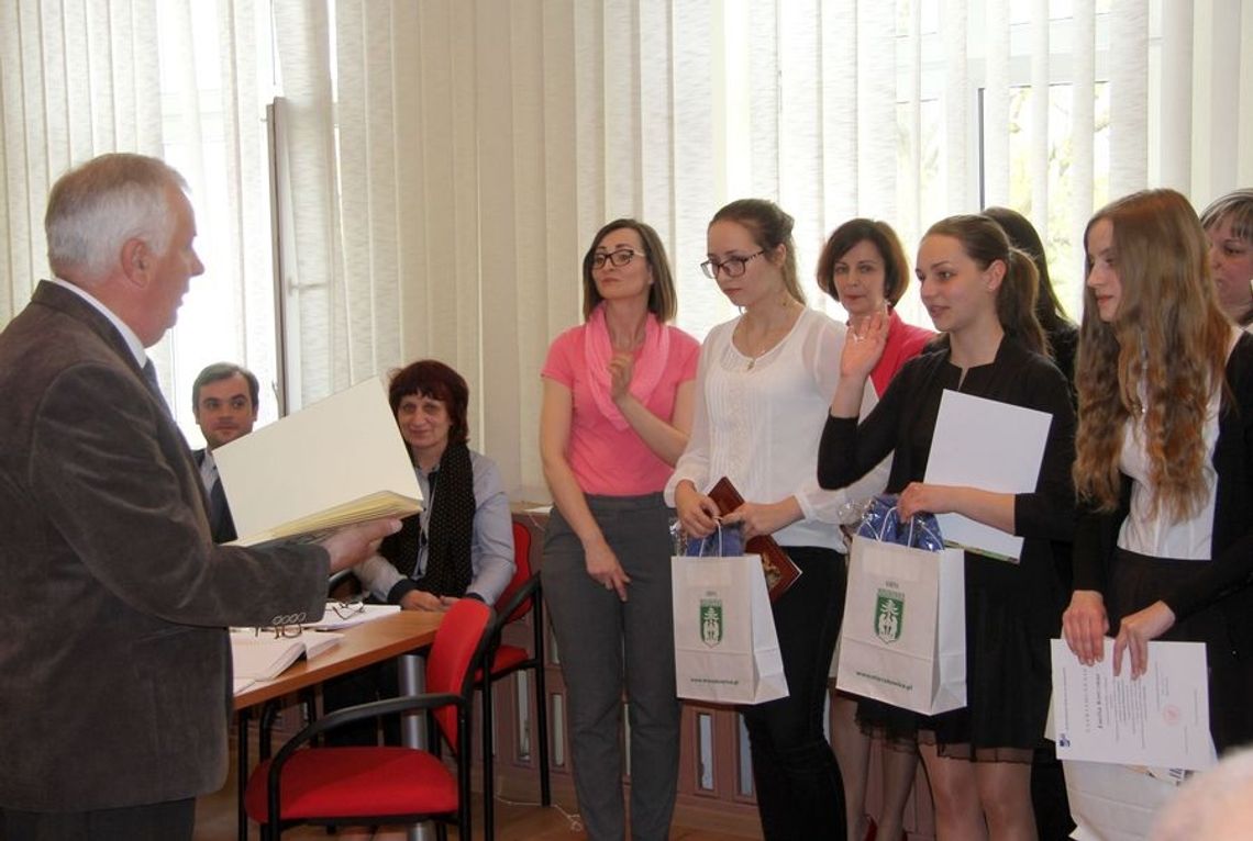 Nagrodzili laureatów i finalistów Nagrodzili laureatów i finalistów