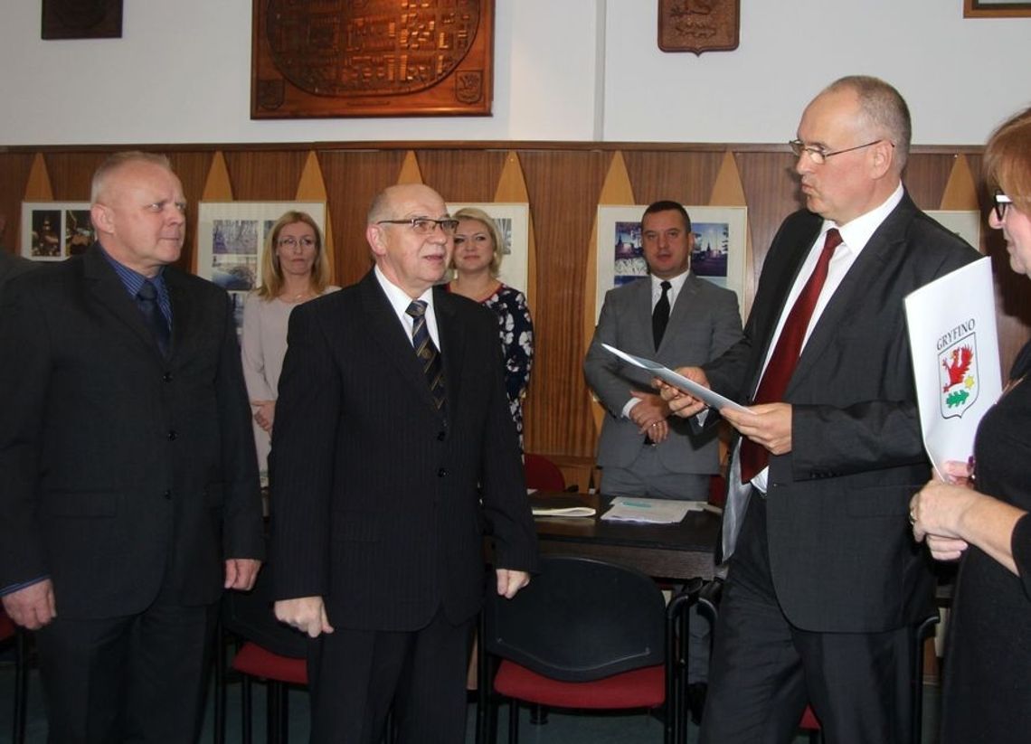 Nagrodzili Pawła Sendyka, który siedział akurat w wodzie